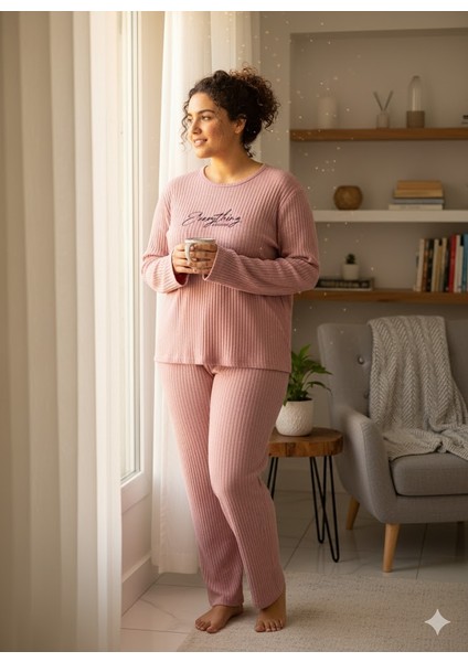 Kadın Pembe Everything Pijama Takımı fiyatları