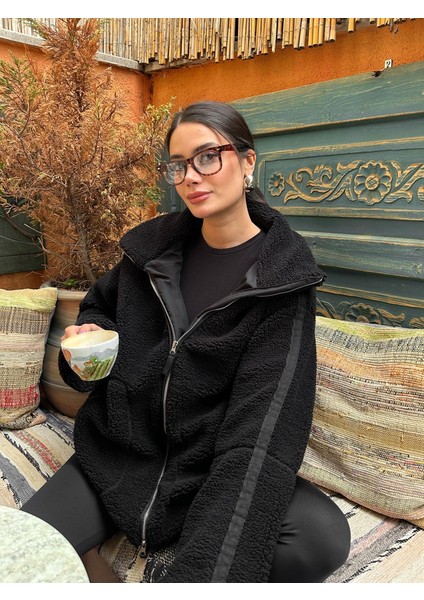 Kadın Oversize Dik Yaka Fermuarlı Cepli Astarlı Peluş Mont (1 Beden Küçük Almanız Önerilir. ) modelleri