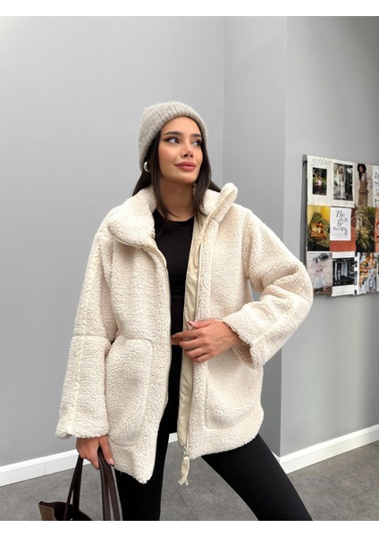 Kadın Oversize Dik Yaka Fermuarlı Cepli Astarlı Peluş Mont (1 Beden Küçük Almanız Önerilir. ) fırsatları