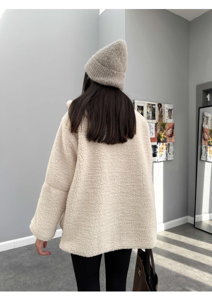 Kadın Oversize Dik Yaka Fermuarlı Cepli Astarlı Peluş Mont (1 Beden Küçük Almanız Önerilir. )