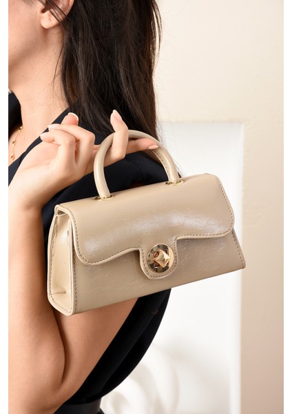 Lüks Mini Özel Tasarım Kilit Detaylı Çapraz Askılı Omuz Çantası fiyatları