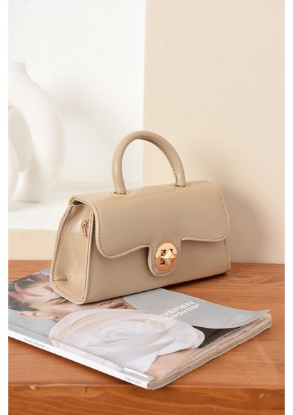 Lüks Mini Özel Tasarım Kilit Detaylı Çapraz Askılı Omuz Çantası modelleri