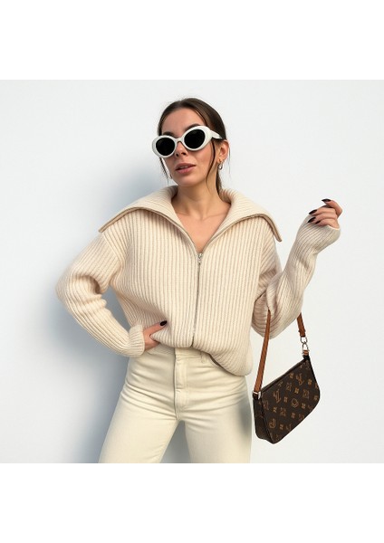 Kadın Fermuarlı Oversize Devrik Yaka Triko Hırka