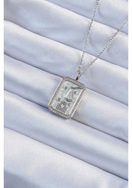 316L Çelik Zincir Gümüş Renk Zirkon Taşlı Çerçeveli Tarot Kolye