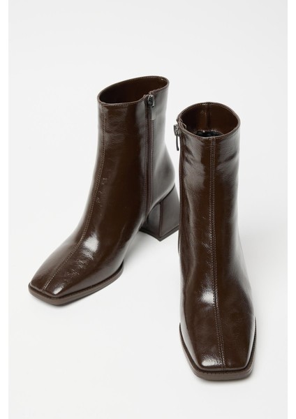 Kadın Kahverengi Rugan Bot & Bootie Küt Burun Topuklu Fermuarlı Şık indirimleri