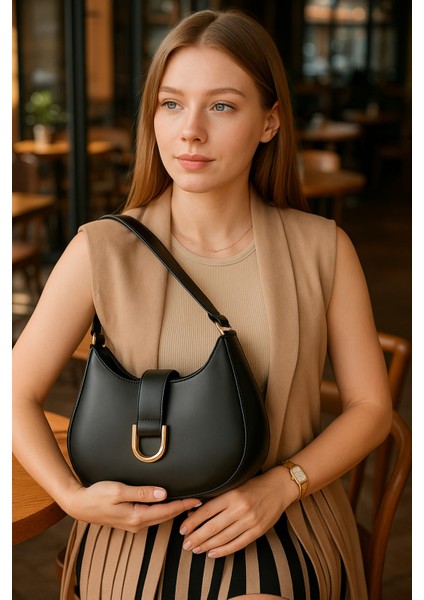 Lüks Metal Tokalı Omuz Çantası fiyatları