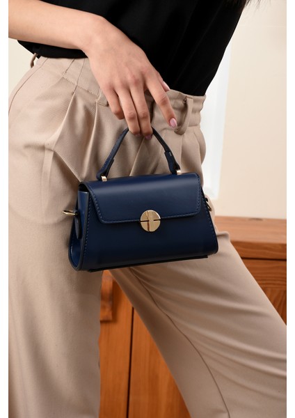 Lüks Tasarımlı Çapraz Askılı El ve Omuz Çantası fiyatları