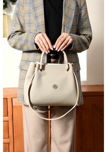 Lüks Büyük Kapasiteli Demir Kulplu Omuz Çantası