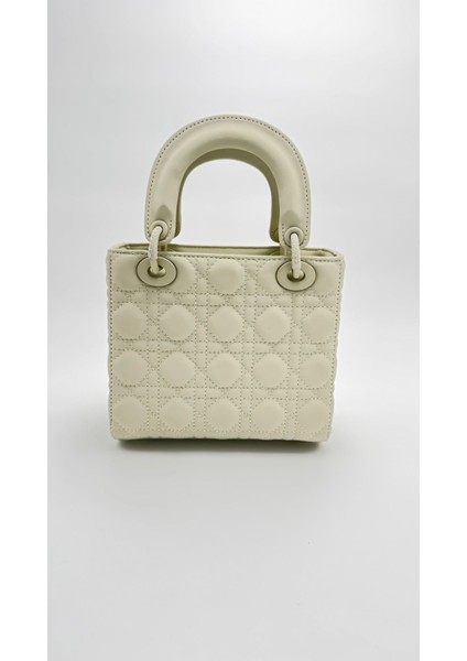 Krem Kare Aksesuar Detaylı El Çantası Orijinal Levid'or Premium fırsatları