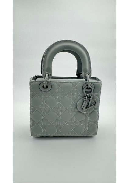 Gri Kare Aksesuar Detaylı El Çantası Orijinal Levid'or Premium