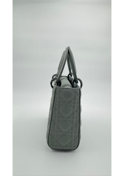 Gri Kare Aksesuar Detaylı El Çantası Orijinal Levid'or Premium fiyatları