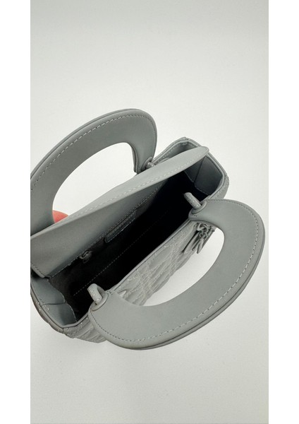 Gri Kare Aksesuar Detaylı El Çantası Orijinal Levid'or Premium indirimleri