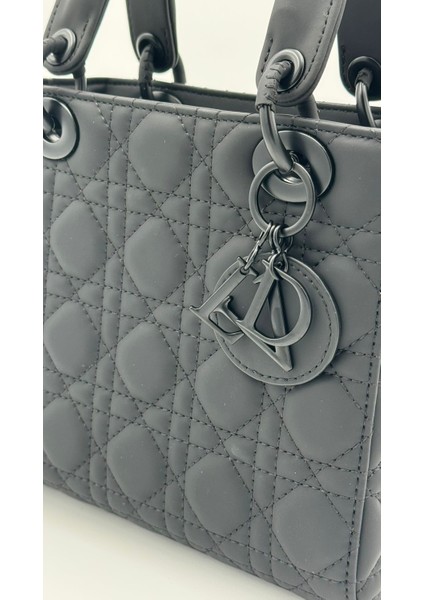 Siyah Kare Aksesuar Detaylı El Çantası Orijinal Levid'or Premium modelleri