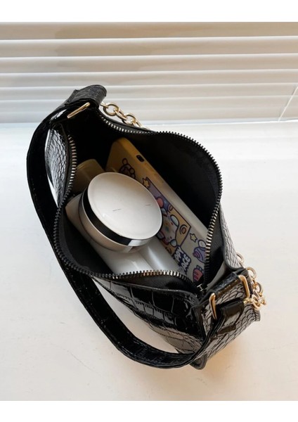 Şık Timsah Kabartmalı Zincir Koltuk Altı Omuz Çantası fırsatları