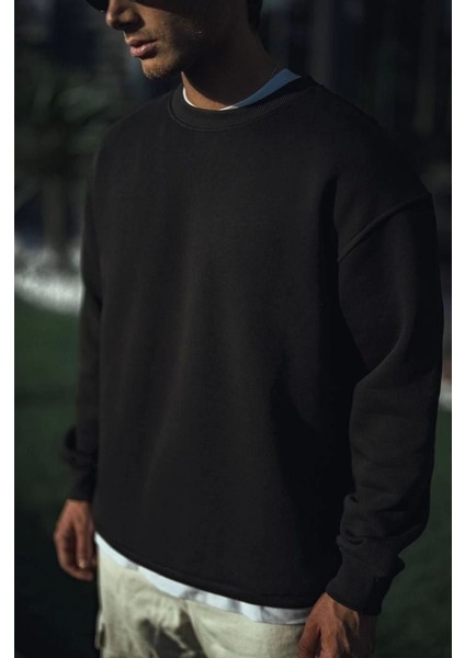 Kışlık Bisiklet Yaka Üç Iplik Basic Sweatshirt - Siyah