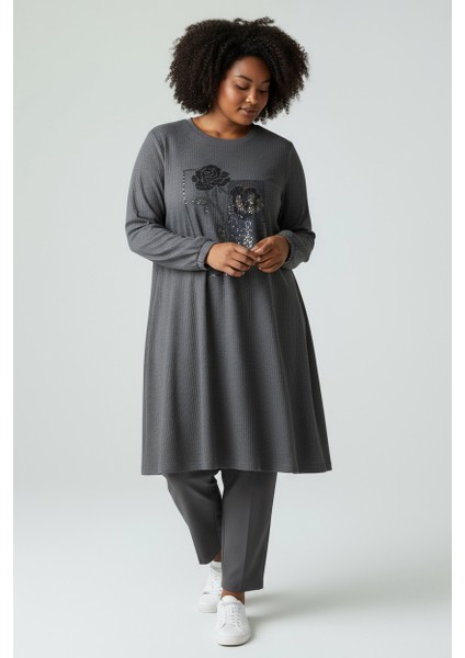 Kadın Önü Taş Detaylı Kol Ağzı Lastikli Battal Beden Tunik fırsatları