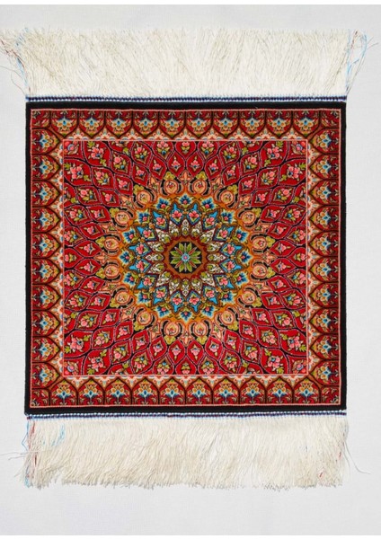 Geleneksel Desenli Ipek Minyatür Halı 40X40 cm (0.16 M²)