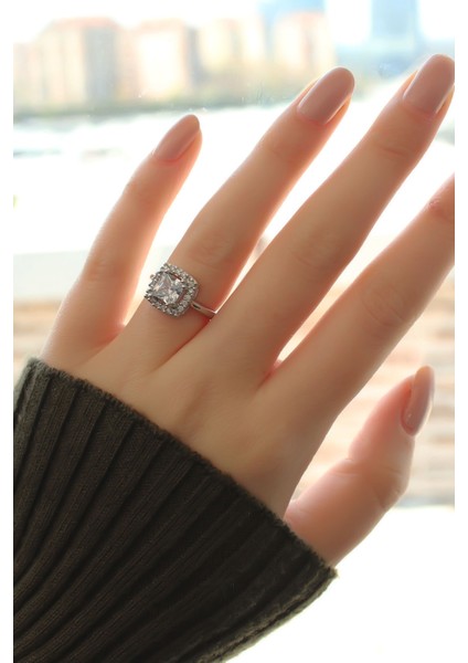 Gümüş Renk Baget ve Zirkon Taşlı Kare Yüzük fiyatları