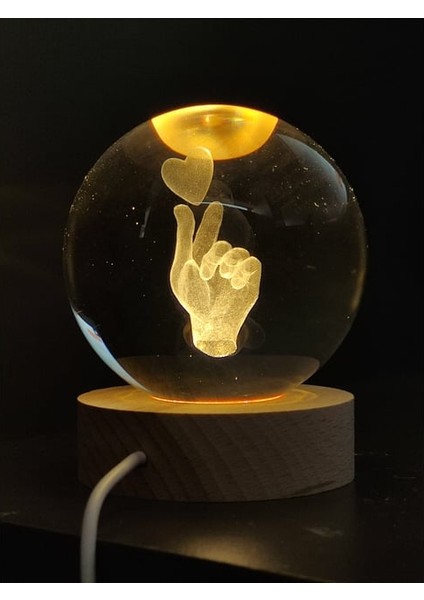 Kişiye Özel Işıklı Ahşap Kaideli Seni Seviyorum Temalı Cam Küre 8*6cm
