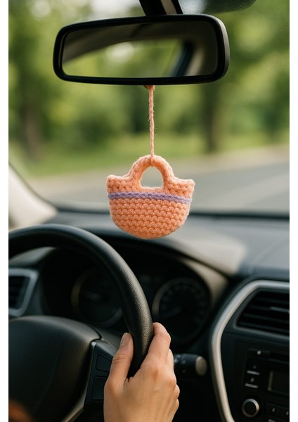 Amigurumi Araba Dikiz Aynası Süsü & Anahtarlık & Çanta Askısı – % 100 El Örgüsü Pembe Çanta modelleri