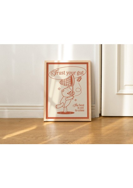 Retro Ayı Baskısı, Vintage Turuncu Illüstrasyon, Pozitif Tipografi Baskıları, Içgüdülerinize Güvenin Duvar Dekoru fiyatları