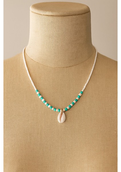 Doğal Deniz Kabuğu Detaylı El Yapımı Boncuklu Choker Kolye – Turkuaz & Beyaz indirimleri