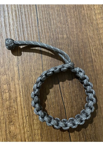 Gri Üstü Beyaz Noktalı Paracord Bileklik modelleri