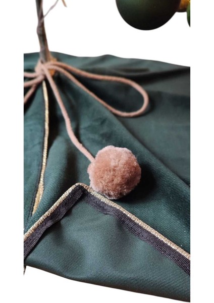 , Yılbaşı Çam Ağacı Altı Örtüsü, Çam Ağacı Ayak Halısı Örtüsü, Yeşil Renk, Kadife 80 Cmmoda Nur