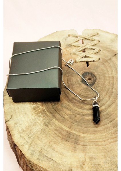 Obsidyen Doğal Taşı Zincirli El Yapımı Tasarımlı Kolye Uç: 3,5 cm Zincir: 20 cm Kutulu fırsatları
