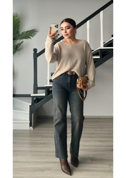 Koyu Mavi Kemerli Kesik Paça Premium Jean fırsatları