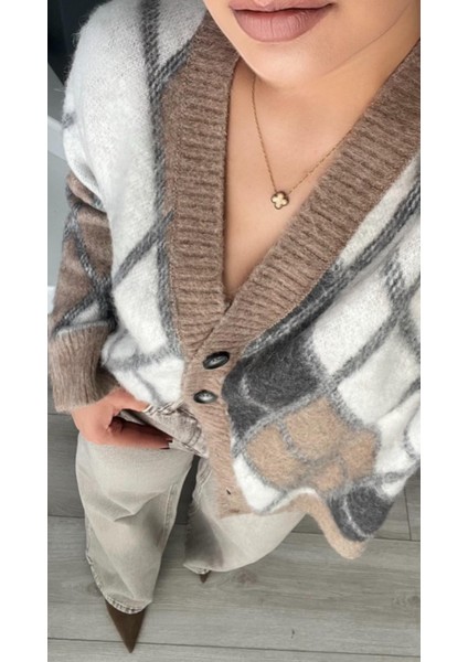 Gri-Vizon Baklava Desen Şardonlu Hırka fiyatları