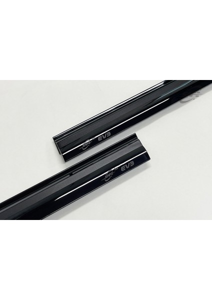 Kia Ev3 – Siyah Cam Rüzgarlığı - Kore Malı