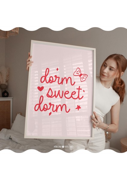 Coquette Yurt Odası Dekoru: Pembe Tipografi Sanatı ( )