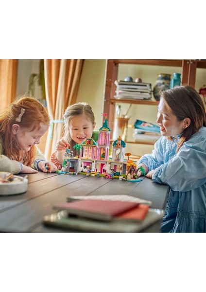 43267 LEGO Disney Prenses Şatosu ve Kraliyet Hayvanları 787 Parça +6 Yaş indirimleri