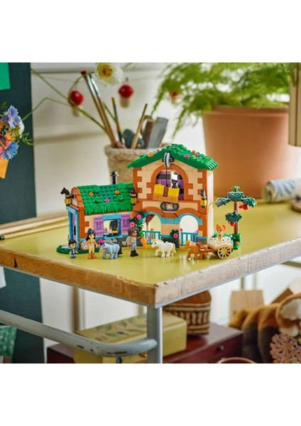 42654 LEGO Friends Midilli Çiftliği 727 Parça +7 Yaş