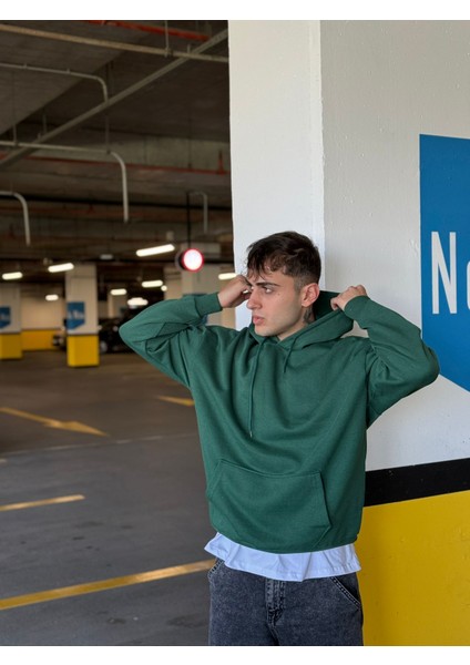 Unisex Oversize Kapüşonlu Kanguru Cepli Kordonlu Sweatshirt fırsatları