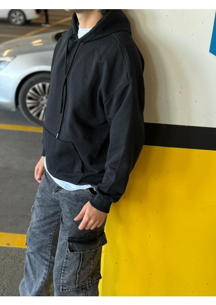 Unisex Oversize Kapüşonlu Kanguru Cepli Kordonlu Sweatshirt fırsatları