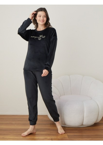 03071 Bayan Kadife Pijama Takımı fiyatları