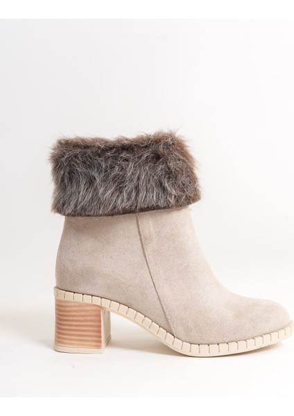 Julıa Fermuarlı Ortopedik Taban Tüylü Topuklu Süet Kadın Bot Skt - Krem