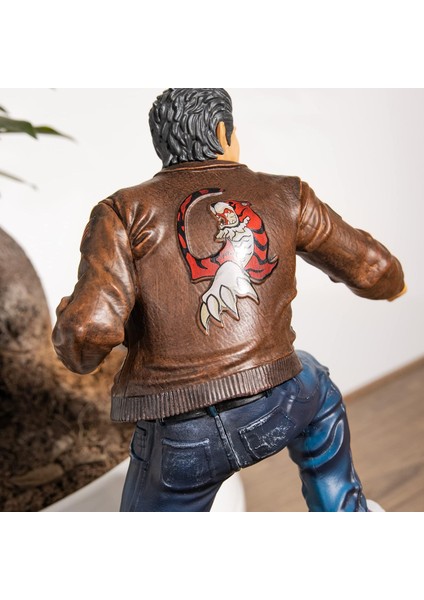 Numskull Sega Shenmue Ryo Hazuki Figür 25,4 cm 28 cm Koleksiyon Parçası - Resmi Shenmue Merchandise Ürünü, NS3257 modelleri