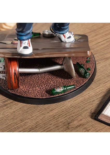 Numskull Sega Shenmue Ryo Hazuki Figür 25,4 cm 28 cm Koleksiyon Parçası - Resmi Shenmue Merchandise Ürünü, NS3257