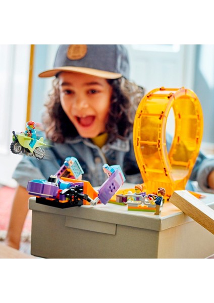 60338 LEGO City - Şempanze Yumruğu Gösteri Çemberi 226 Parça +7 Yaş