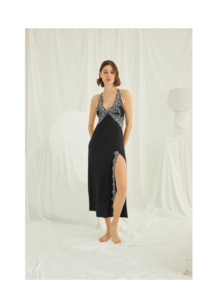 Monamise Dekolteli Brode Dantelli Yırtmaçlı Gecelik