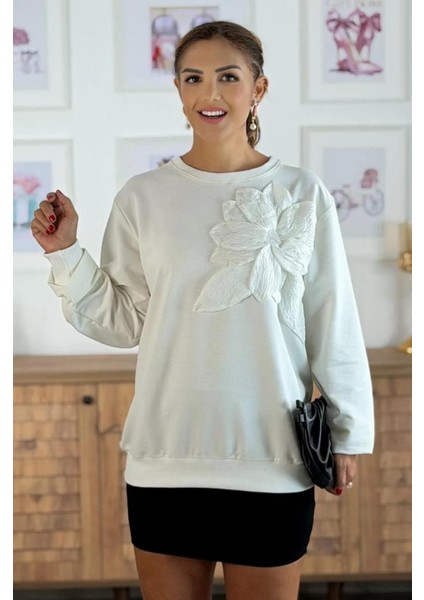 Kadın Büyük Beden Boncuk Detaylı Büyük Çiçek Aplikeli Pamuk Sweatshirt fırsatları
