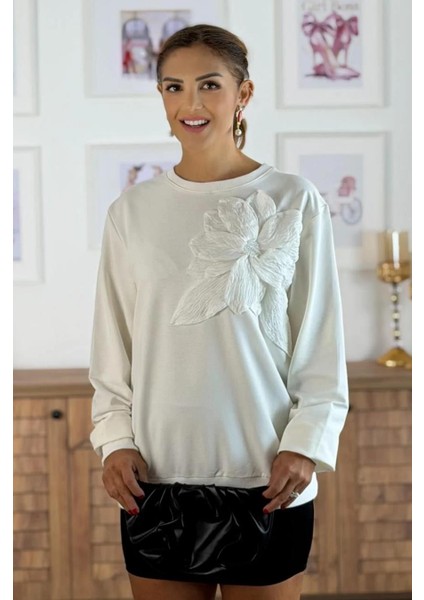 Kadın Büyük Beden Boncuk Detaylı Büyük Çiçek Aplikeli Pamuk Sweatshirt indirimleri