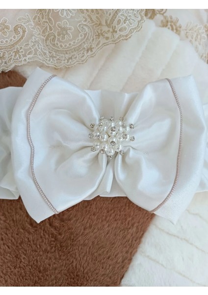 Yenidoğan Wool Yün Kumaş Taç Nakışlı Güpür Duvaklı Fiyonk Prizma Taş Unisex Kundak Bebek Battaniyesi Kahverengi