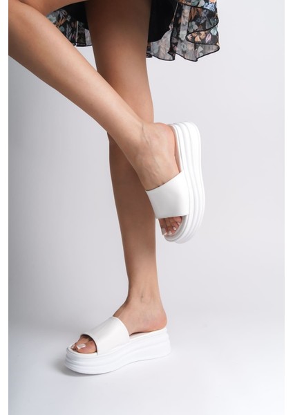 Alıce Düz Topuklu Kalın ve Ortopedik Taban Kadın Terlik Cbt - Beyaz modelleri