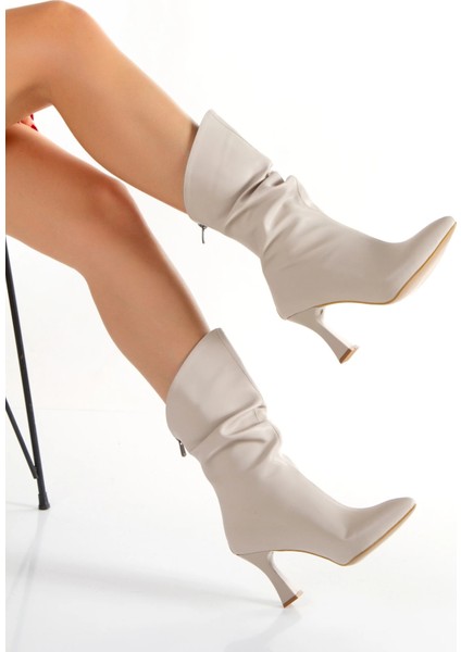 Kadın Bej Özel Tasarım Ince Topuklu Büzgülü Fermuarlı Bot indirimleri