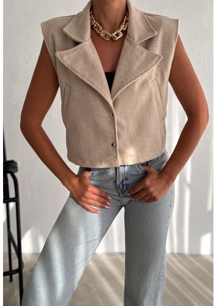 Önü Çıtçıtlı Cepli Kaşe Yelek Bej
