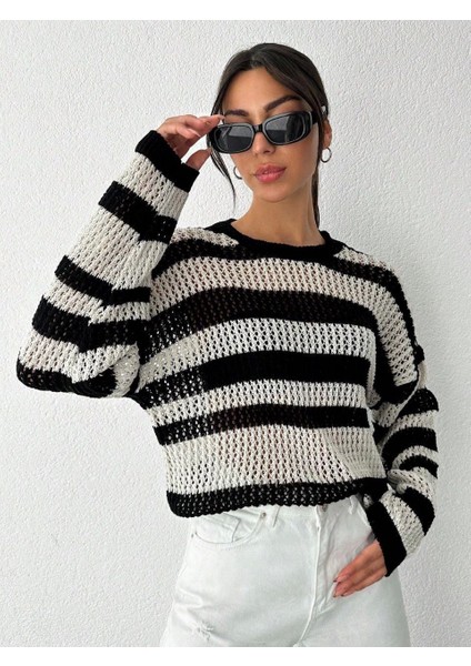 Çizgili Bisiklet Yaka Triko Kazak Beyazsiyah fiyatları